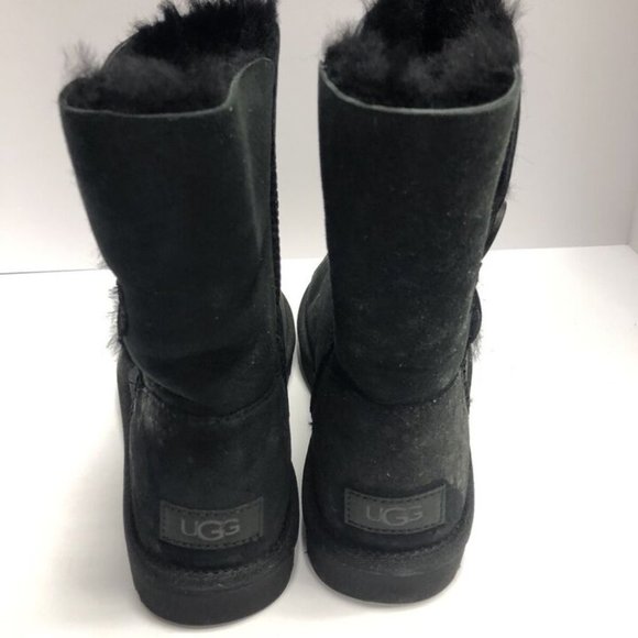 UGG Women’s Bailey Button II Black Winter Boots, Size 8 M - Picture 5 of 7